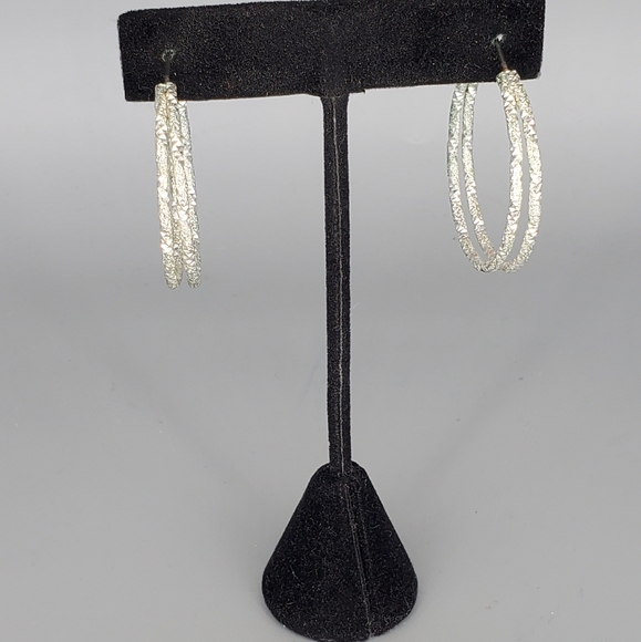 Turquoise Silvertone Bracelet and Earrings Set - Picture 8 of 11